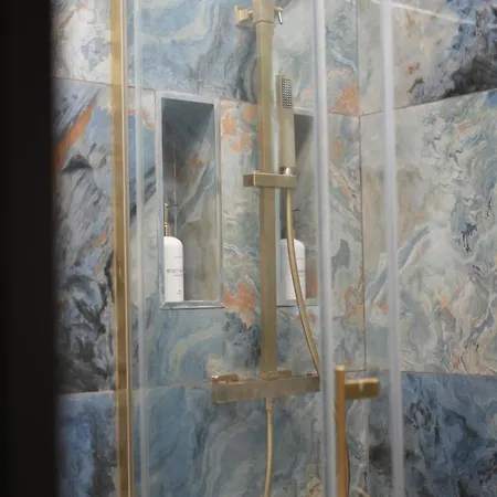 Bleu D'opale Luxury With Freestanding Tub *