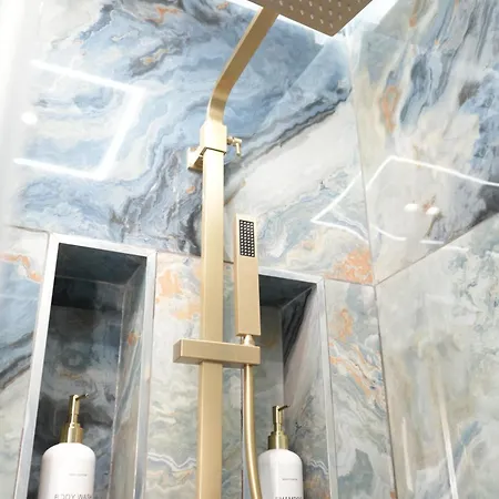 Appartamento Bleu D'opale Luxury With Freestanding Tub