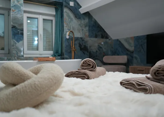 Appartamento Bleu D'opale Luxury With Freestanding Tub *